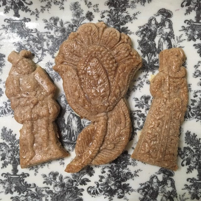 Glazed Speculaas / Specula’s or Lebkuchen Spice Cookies 1 Dozen Assorted Gingerbread
