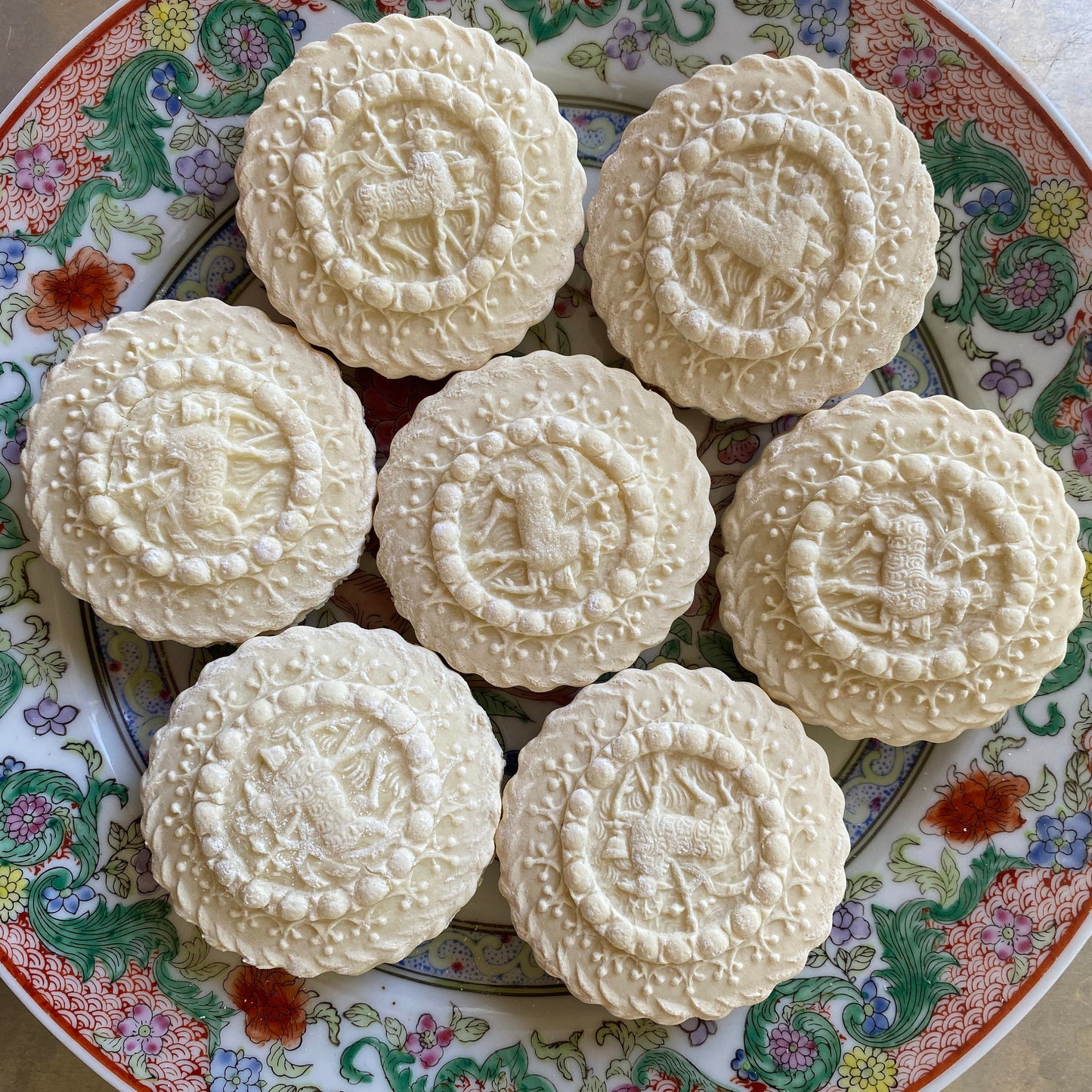 1 Dozen 3” large Pascal Easter Lambs *or* 20 1.5” Pascal Easter Lamb springerle teacakes.